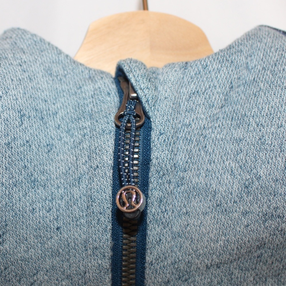 𝅺LULULEMON Jacket - Picture 7 of 7